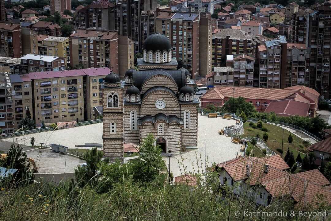 参观科索沃分裂城市米特罗维察