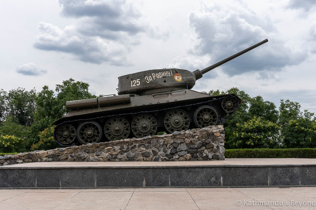 T-34坦克纪念综合体的荣耀蒂拉斯波尔德涅斯特河沿岸