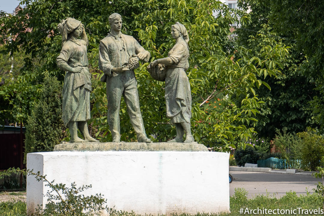 苏克雷亚德涅斯特河沿岸苏维埃集体农民纪念碑