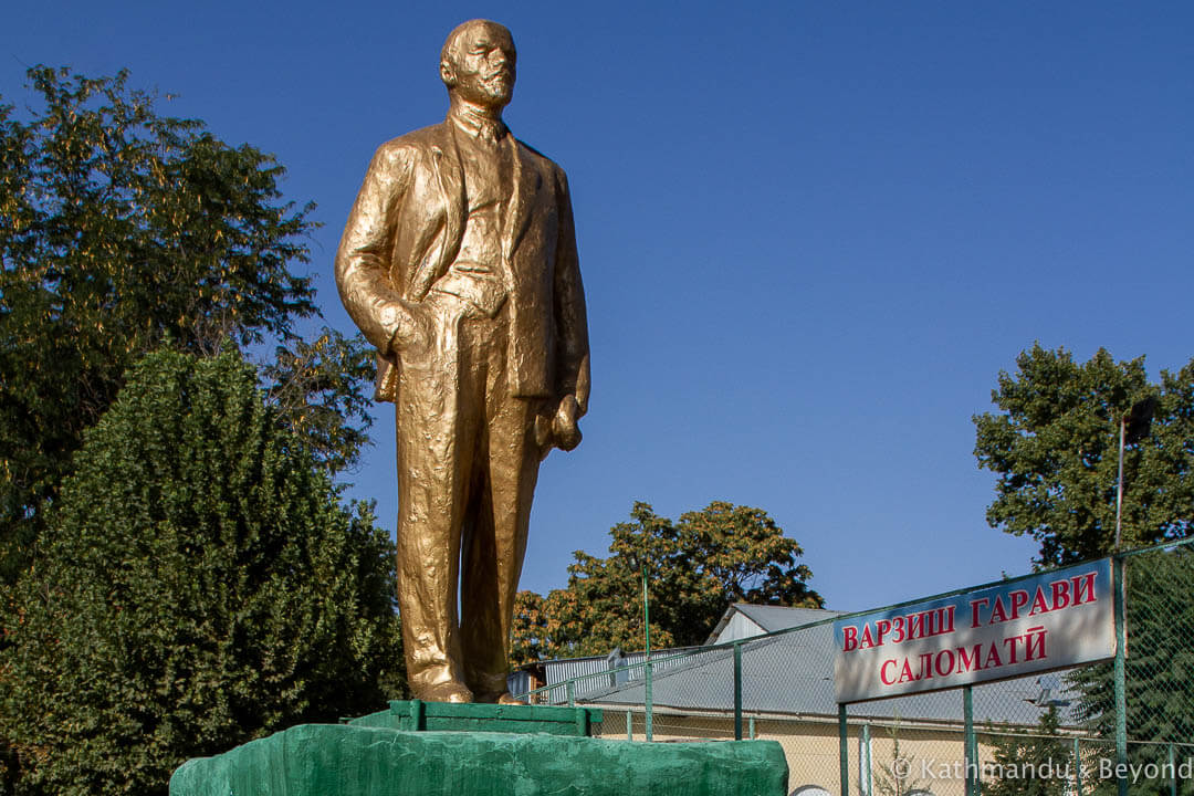 列宁雕像中央公园库洛布塔吉克斯坦-3-2
