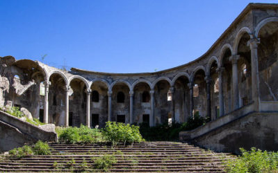 废弃的格鲁吉亚:Chiatura的前先驱宫殿