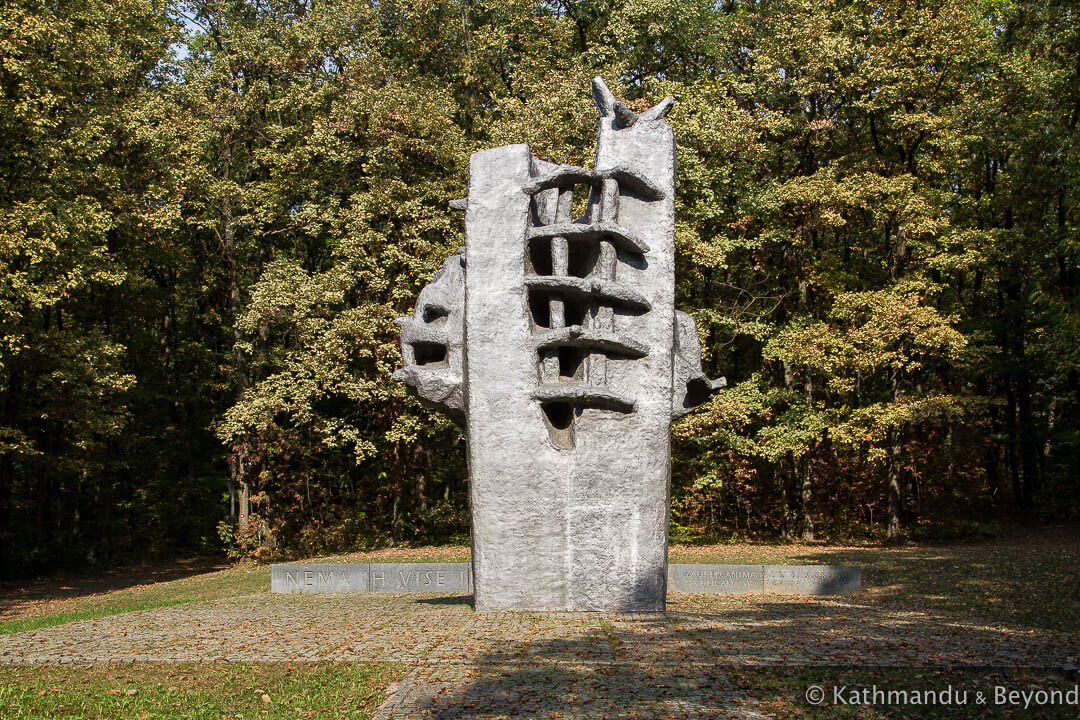 克罗地亚萨格勒布解放多特西纳纪念公园的阵亡者纪念碑